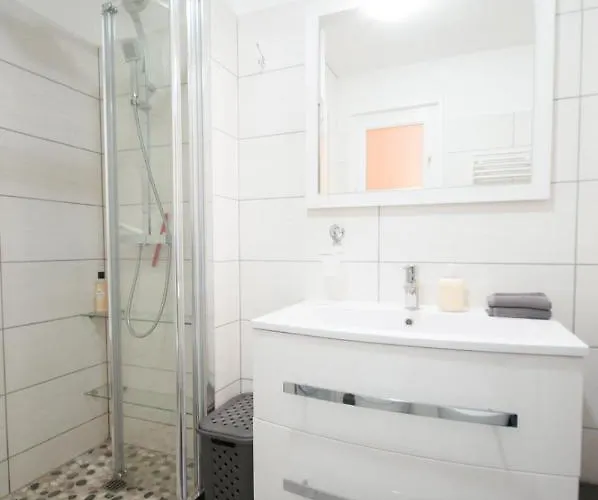 Le Chateau 4 Pers Ac Wifi Vecchia Nice